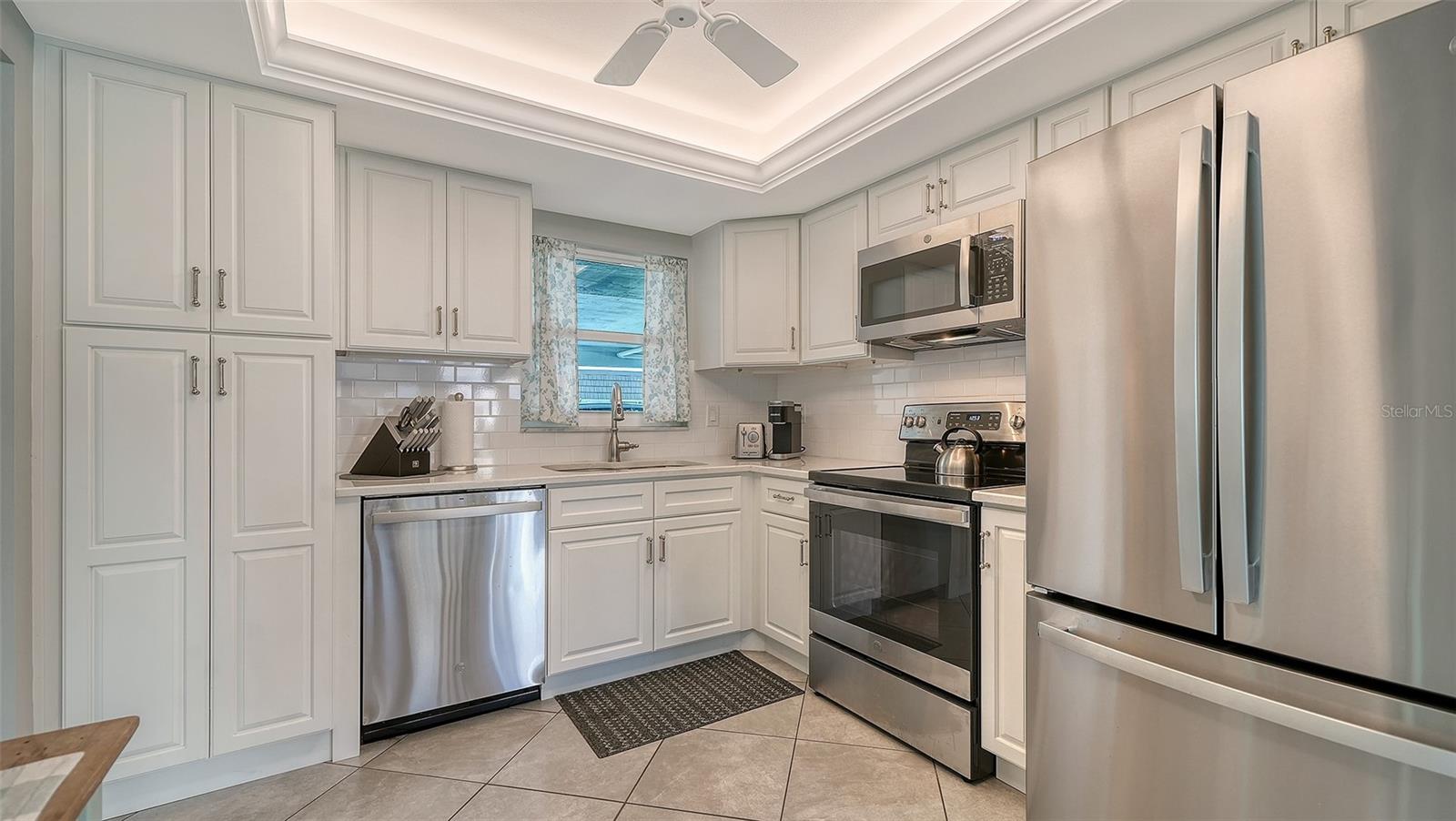 STRATHMORE RIVERSIDE I - Residential Lease