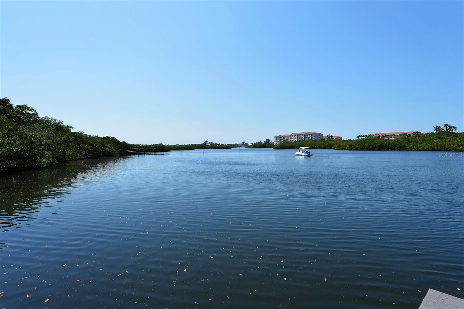 STRATHMORE RIVERSIDE I - Residential Lease