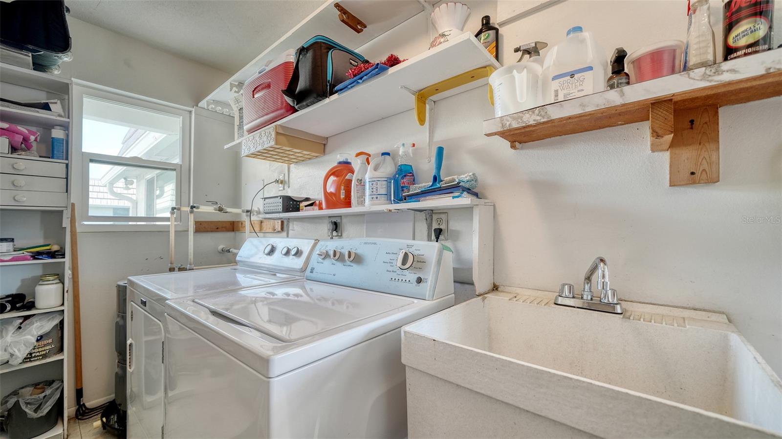 STRATHMORE RIVERSIDE I - Residential Lease