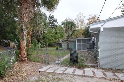 A home in ALTAMONTE SPRINGS