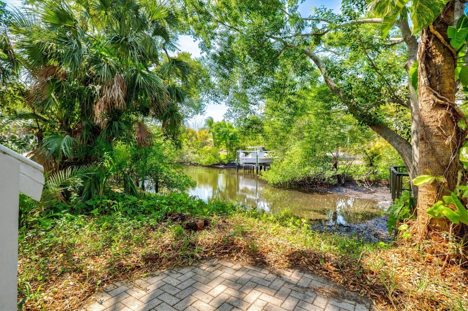 PHILLIPPI SHORES - Residential