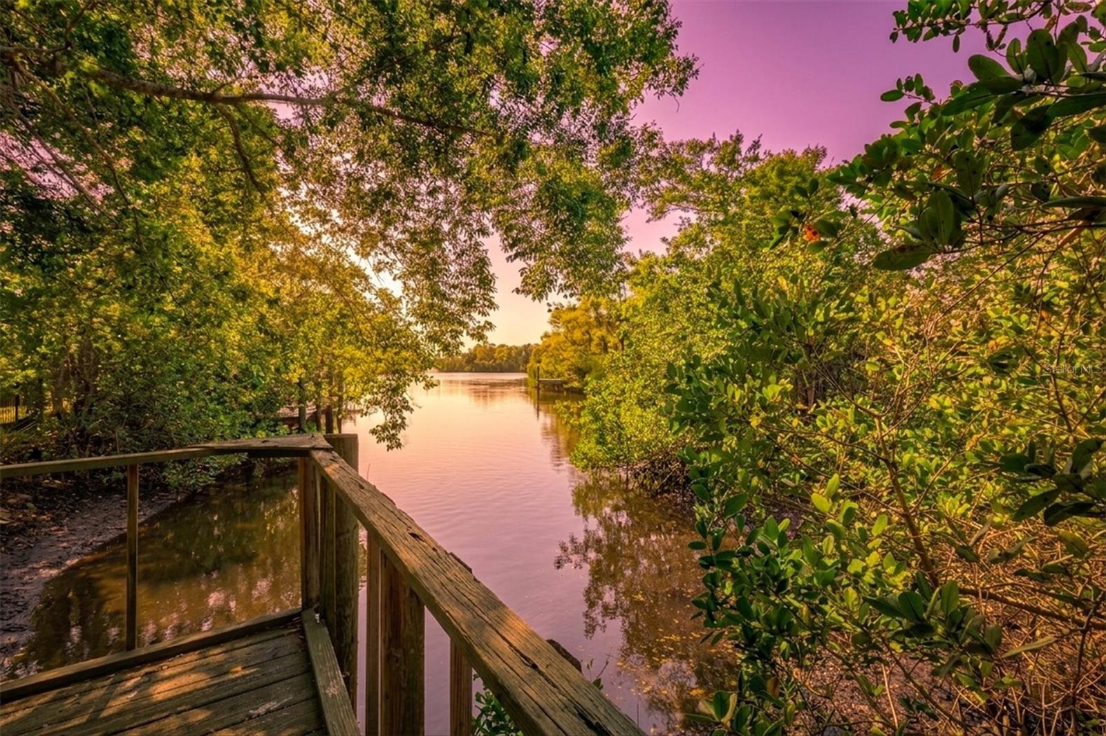 PHILLIPPI SHORES - Residential