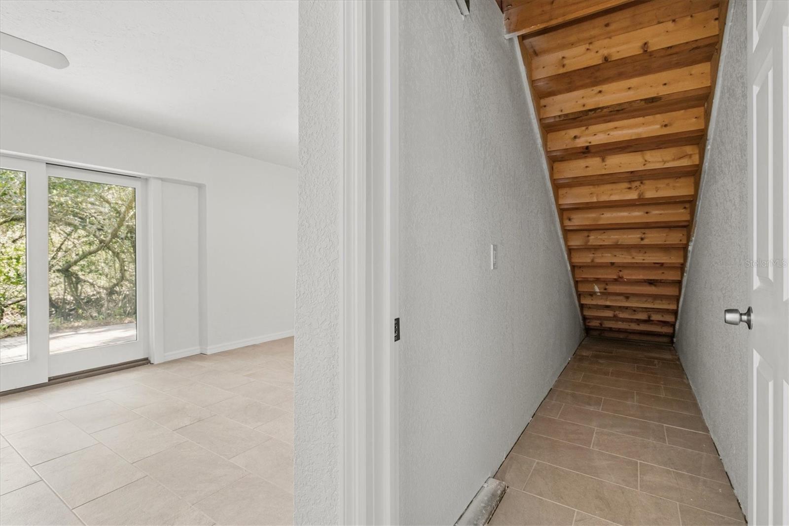 PHILLIPPI SHORES - Residential