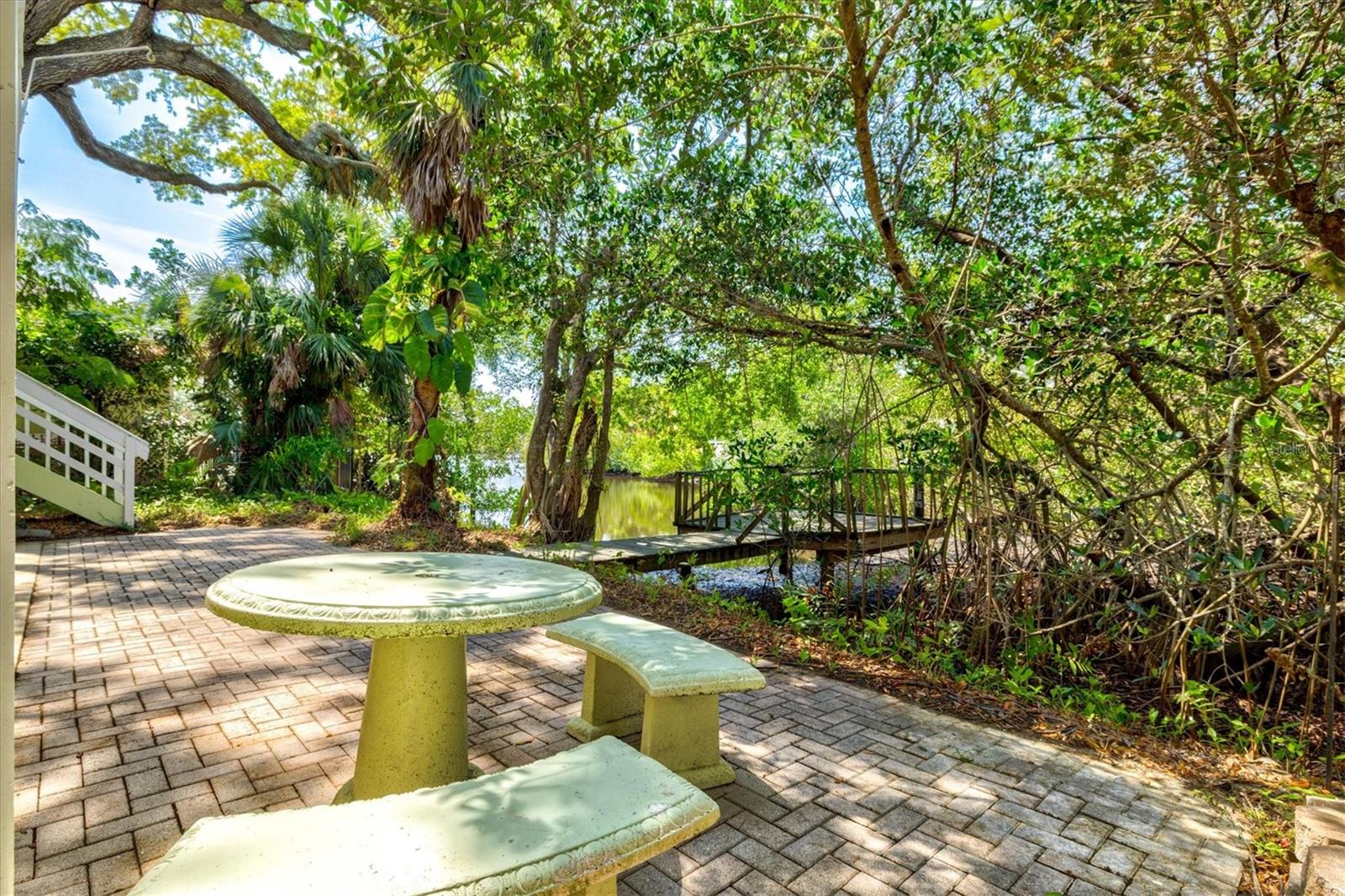 PHILLIPPI SHORES - Residential