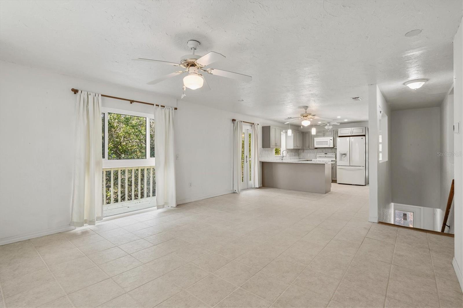 PHILLIPPI SHORES - Residential