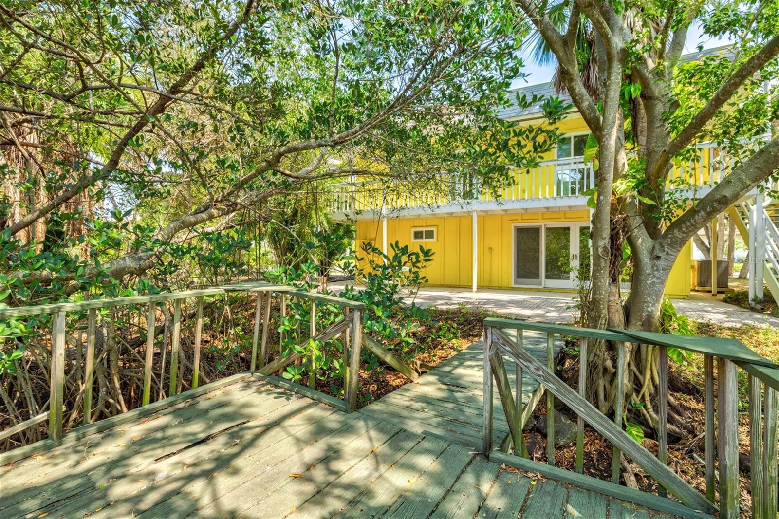 PHILLIPPI SHORES - Residential