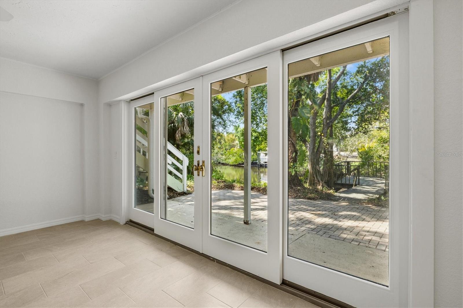 PHILLIPPI SHORES - Residential