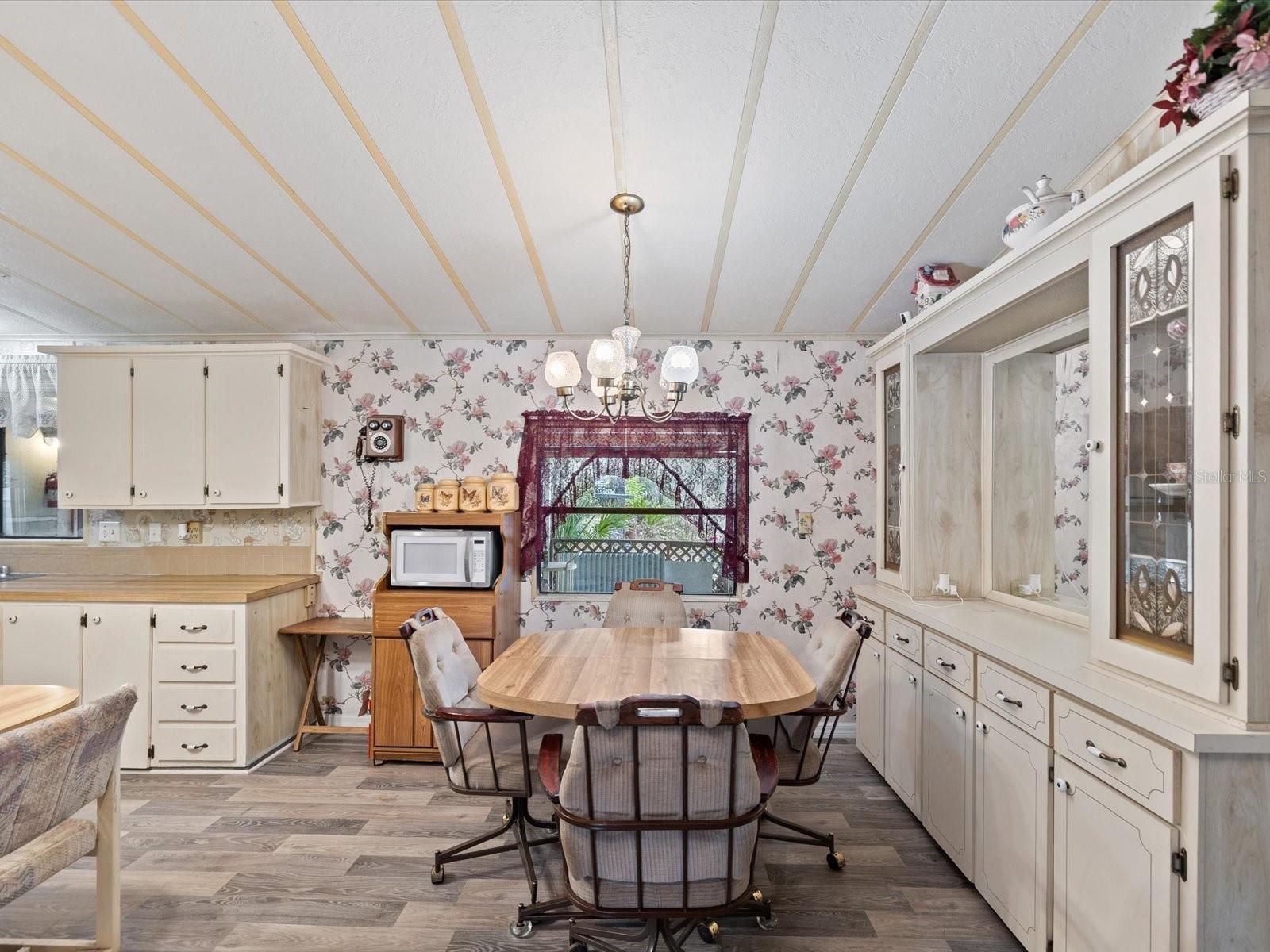 LEISURE HILLS - Residential