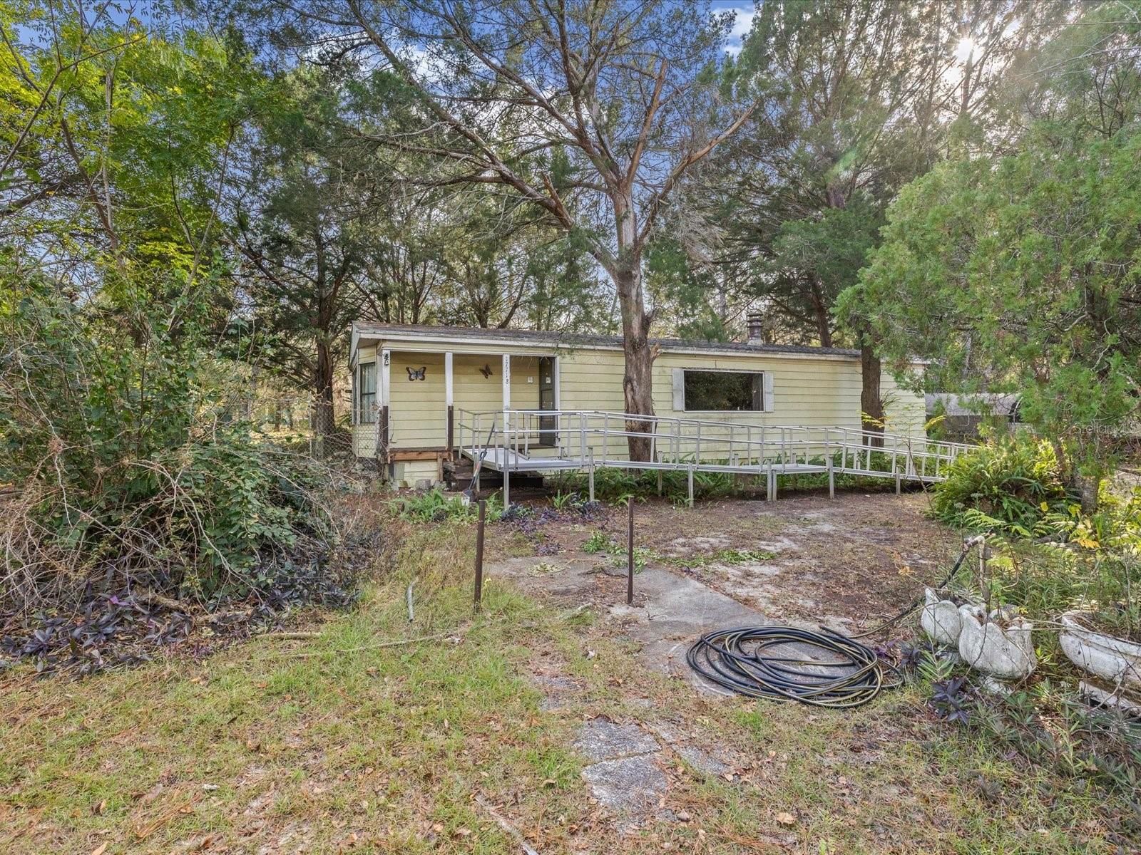 LEISURE HILLS - Residential