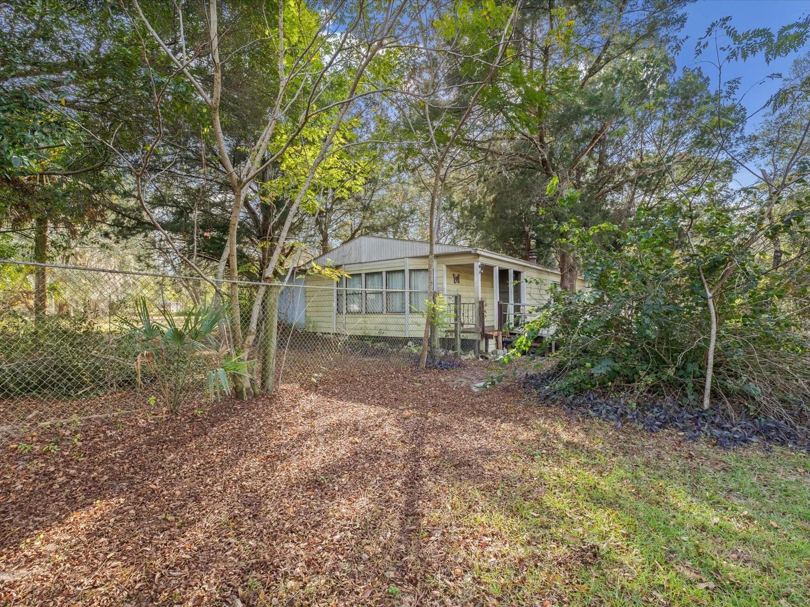 LEISURE HILLS - Residential