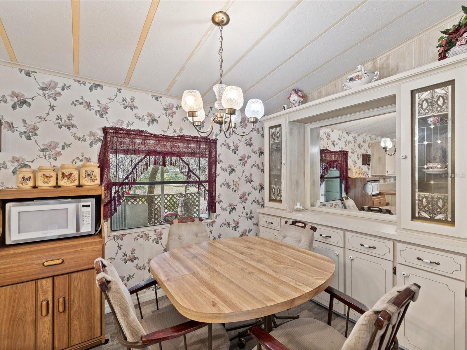 LEISURE HILLS - Residential