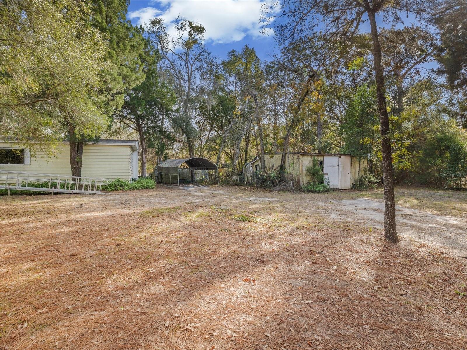 LEISURE HILLS - Residential