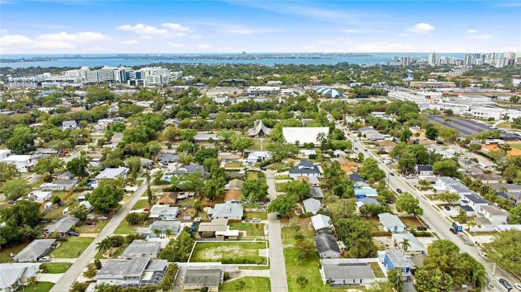 Photo of 2360 Loma Linda Street, Sarasota, FL 34239 (MLS # A4687174)