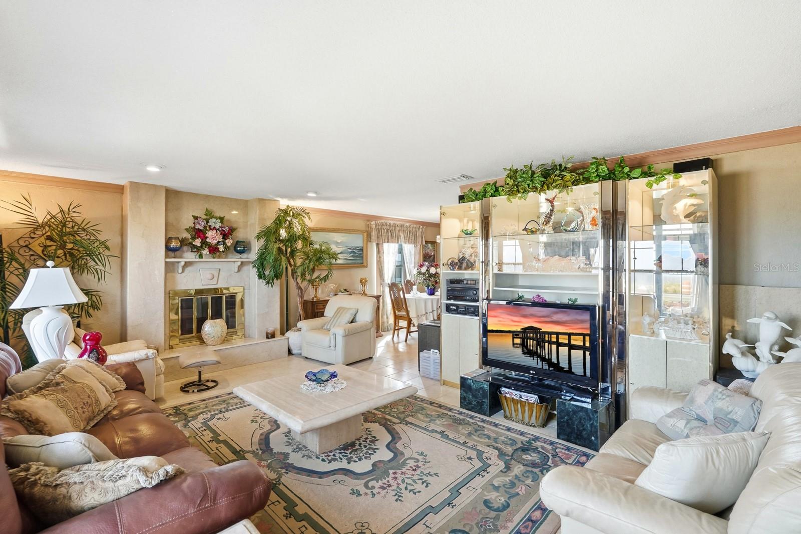 BEAU RIVAGE SHORES - Residential