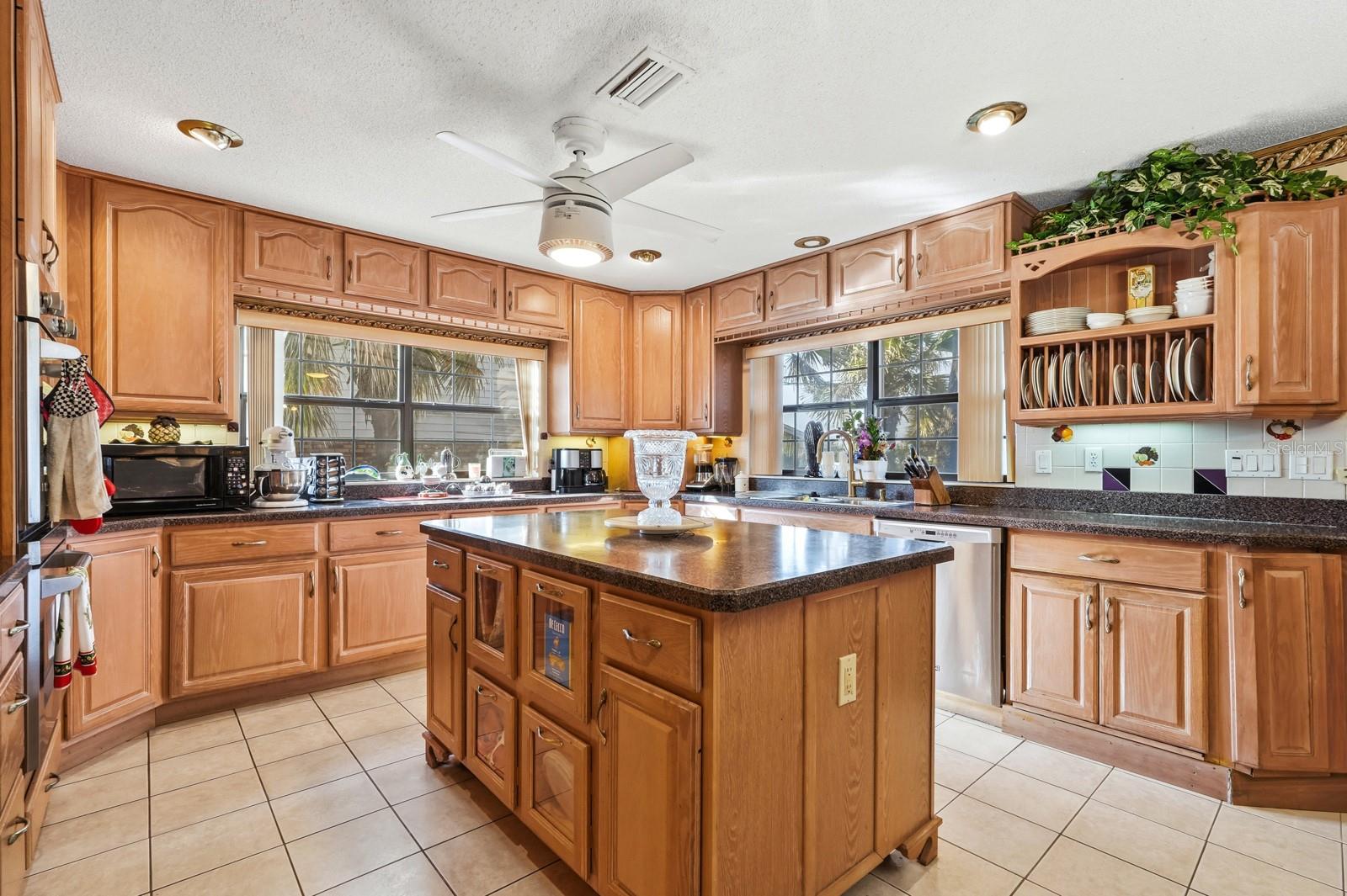 BEAU RIVAGE SHORES - Residential