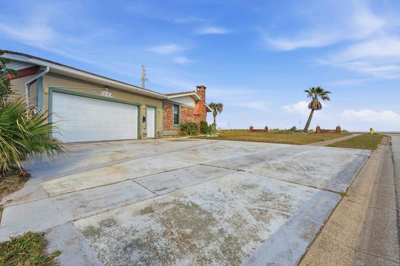 BEAU RIVAGE SHORES - Residential