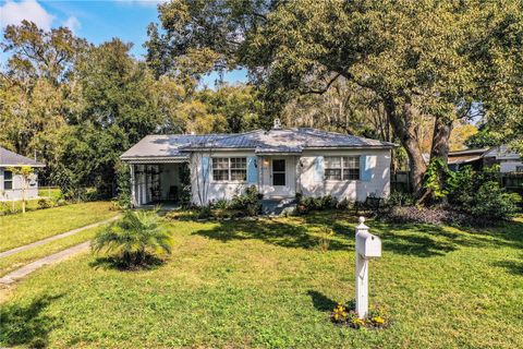 A home in LAKELAND