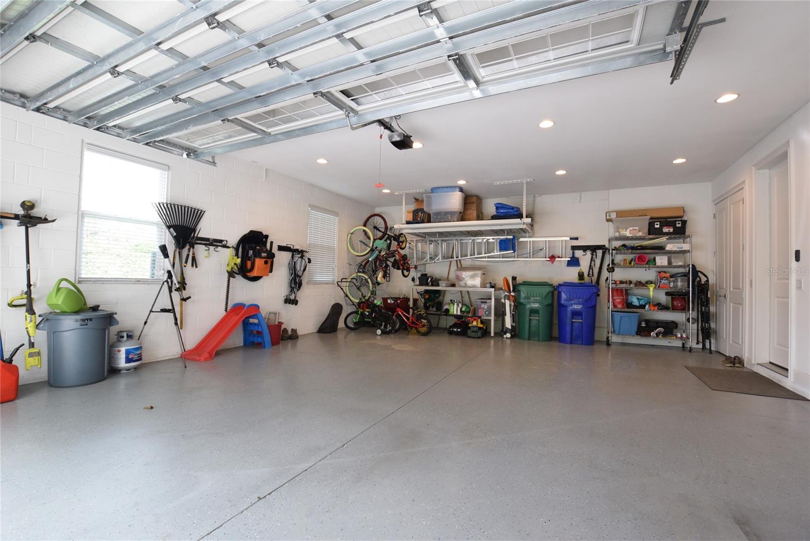 ACREAGE & UNREC - Residential Lease