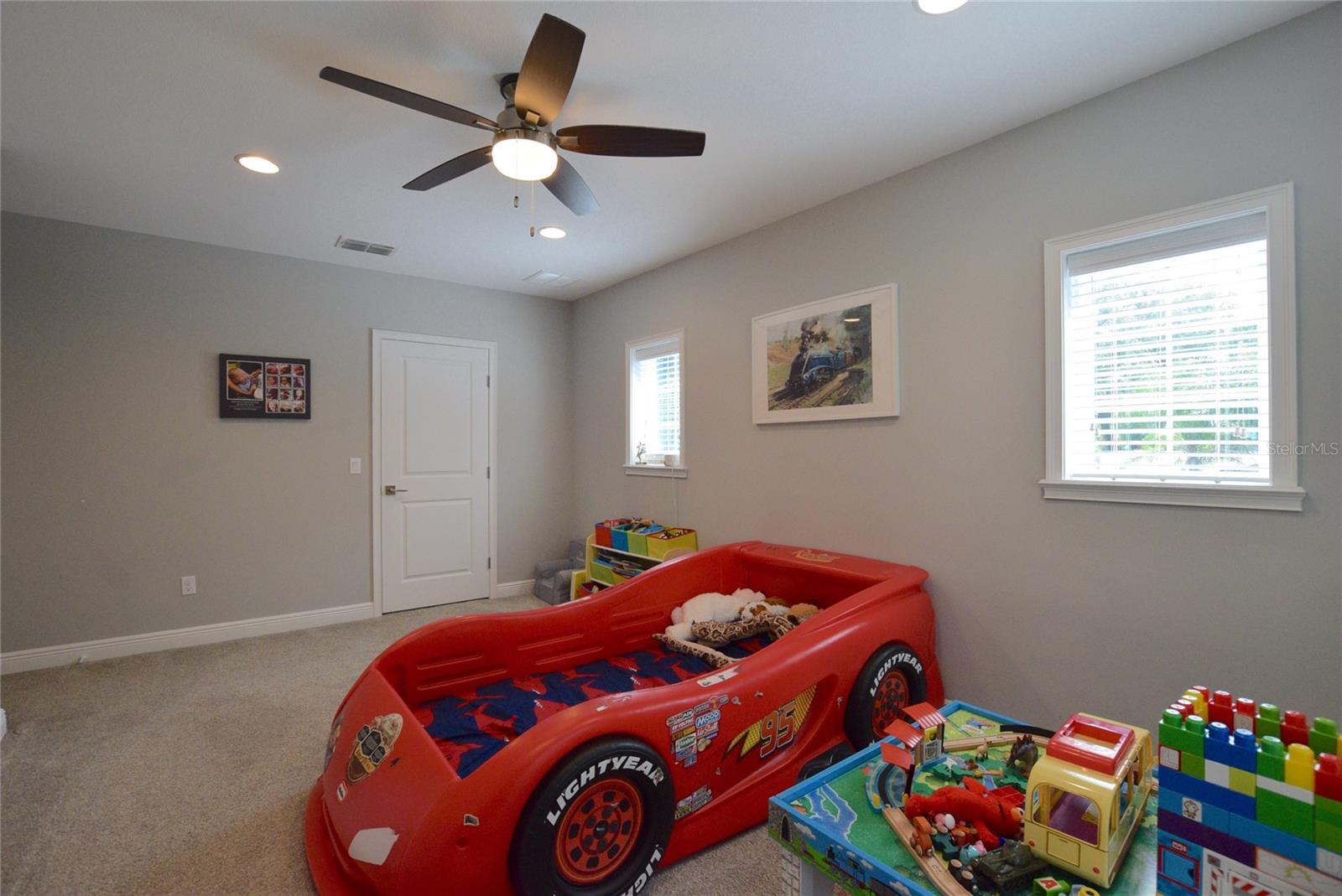 ACREAGE & UNREC - Residential Lease