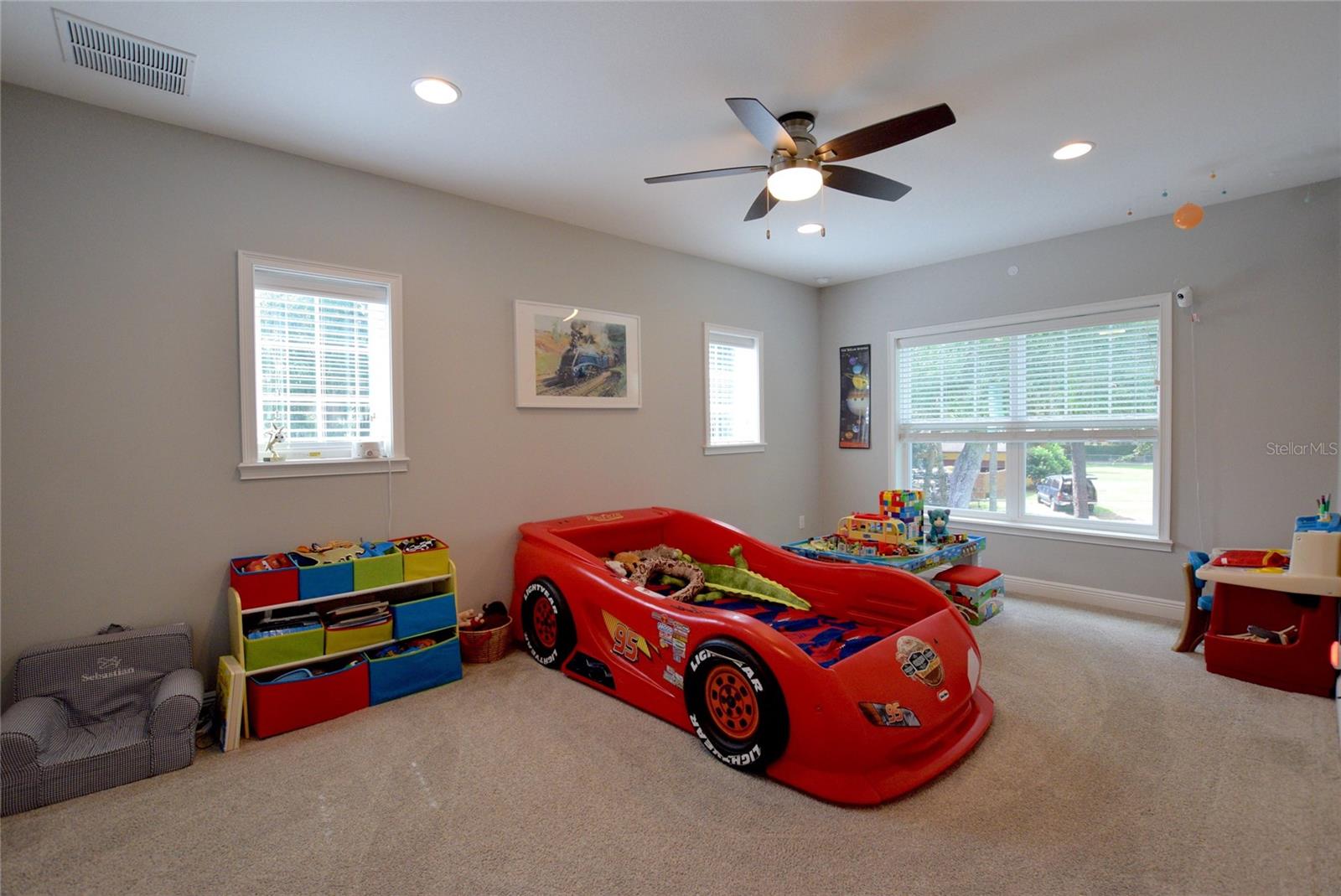 ACREAGE & UNREC - Residential Lease