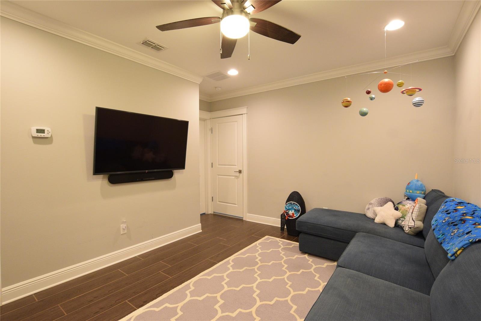 ACREAGE & UNREC - Residential Lease