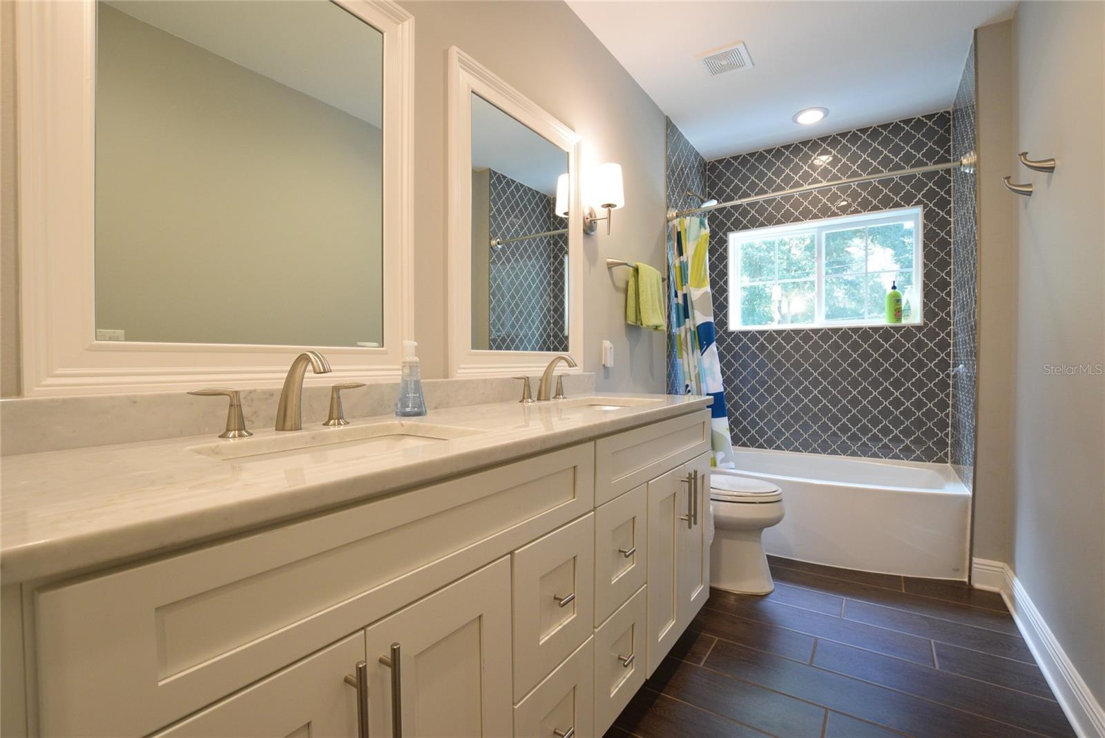 ACREAGE & UNREC - Residential Lease