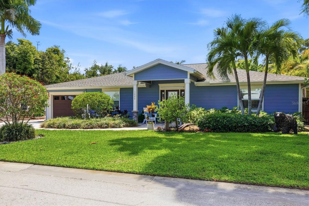Photo of 1880 Loma Linda Street, Sarasota, FL 34239 (MLS # A4688301)