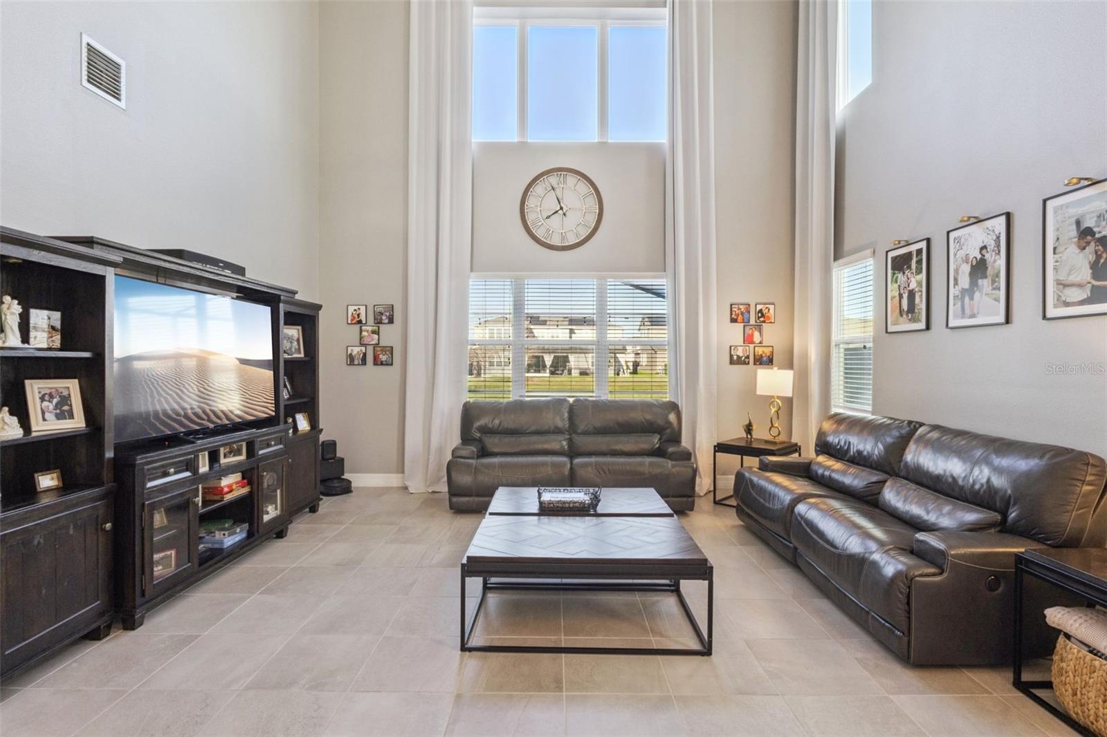 OXFORD CHASE - Residential