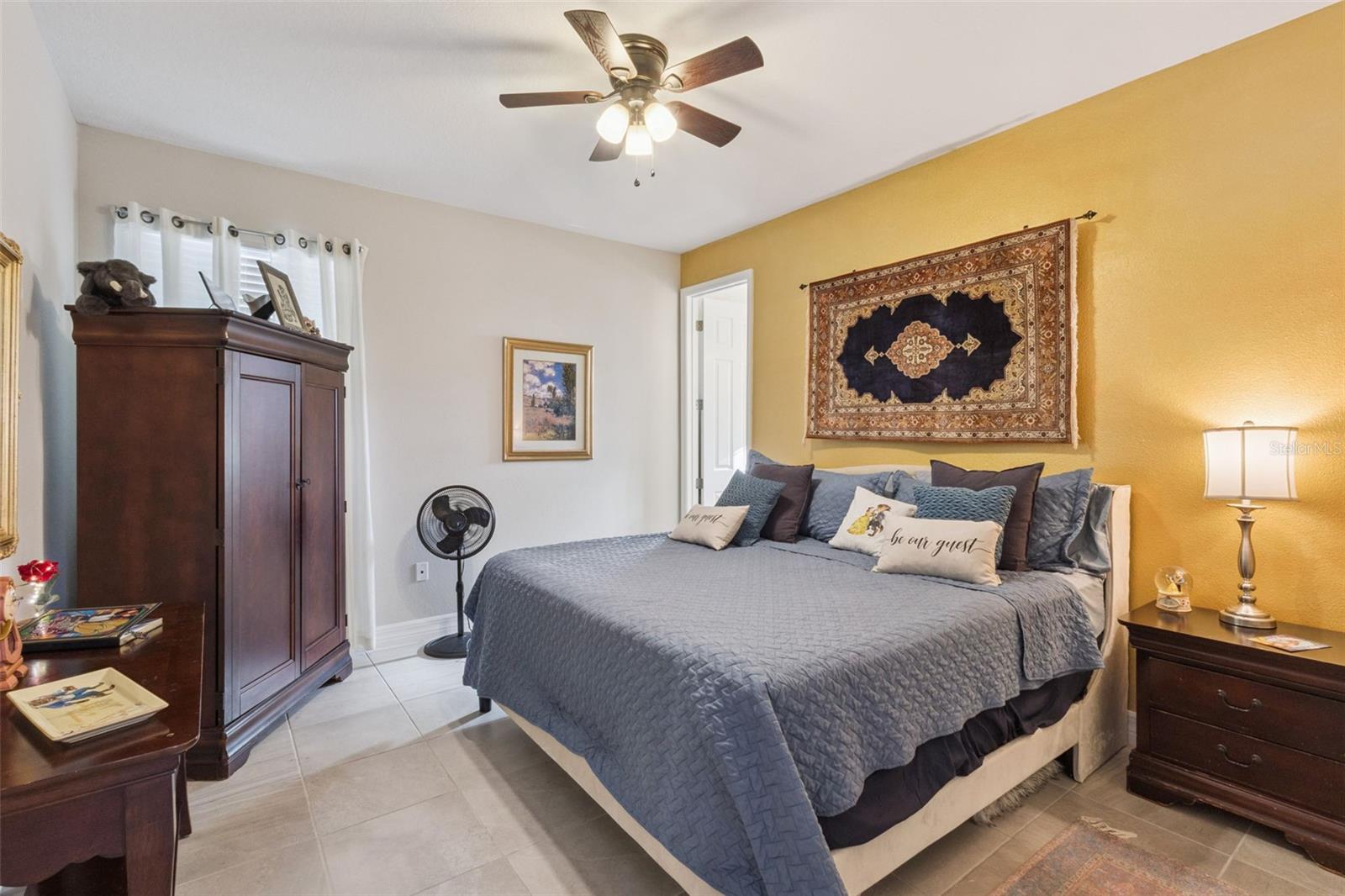 OXFORD CHASE - Residential