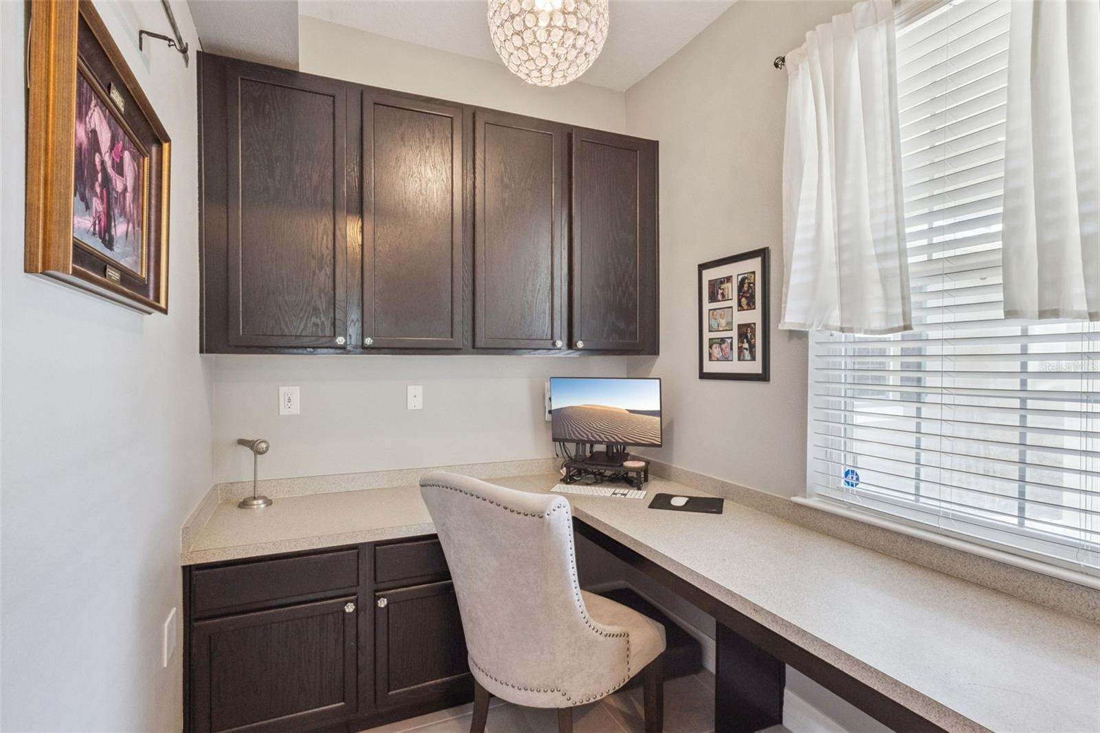 OXFORD CHASE - Residential