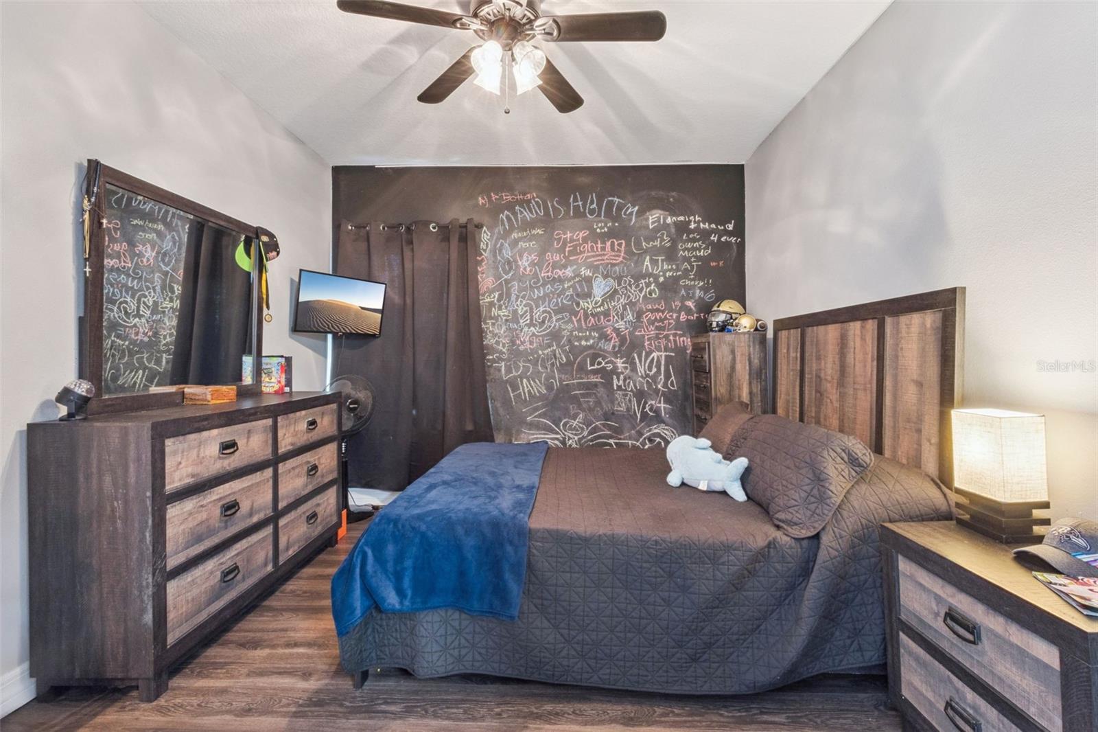 OXFORD CHASE - Residential