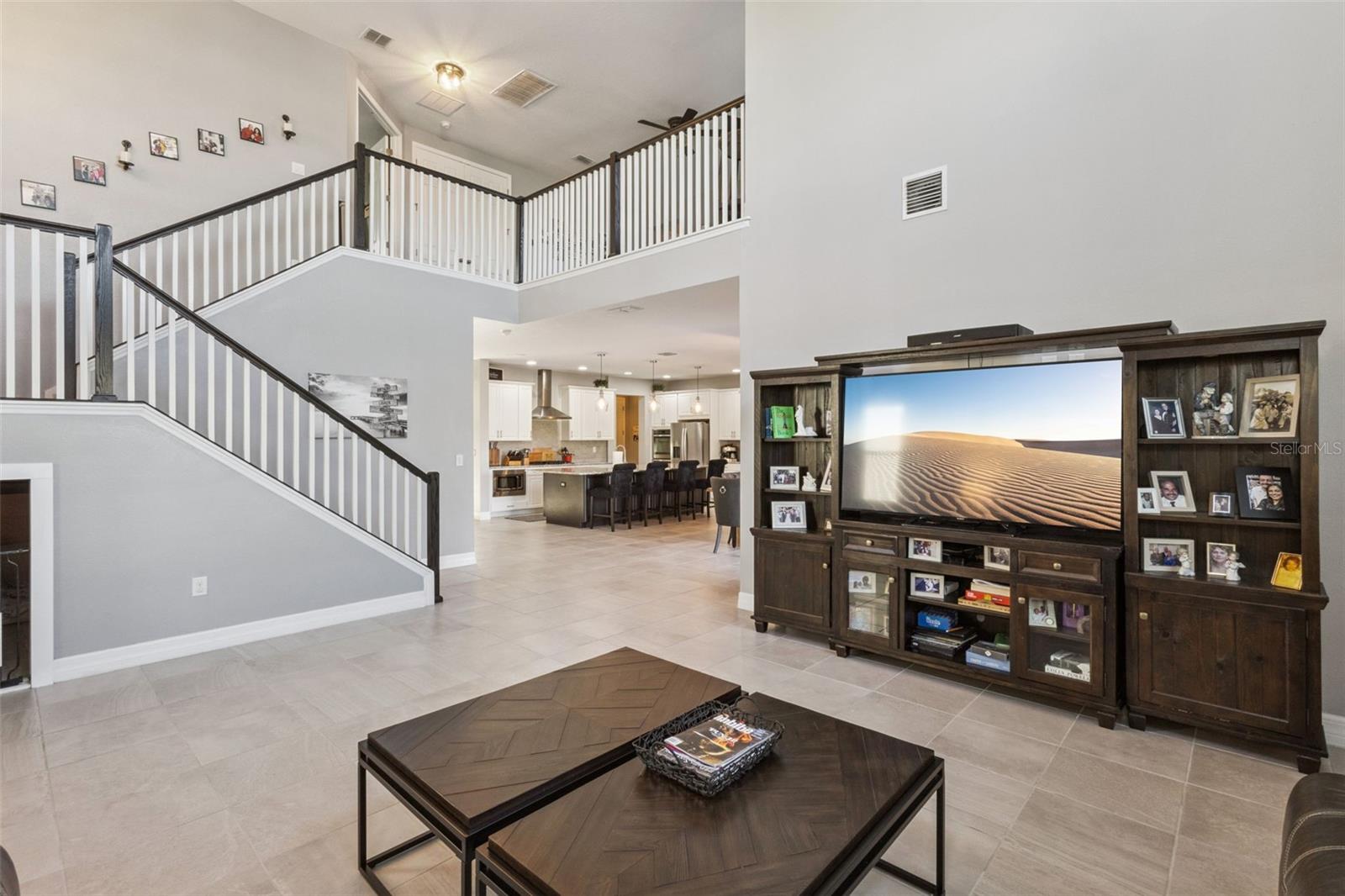 OXFORD CHASE - Residential