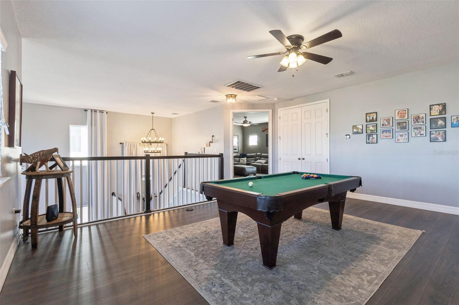 OXFORD CHASE - Residential