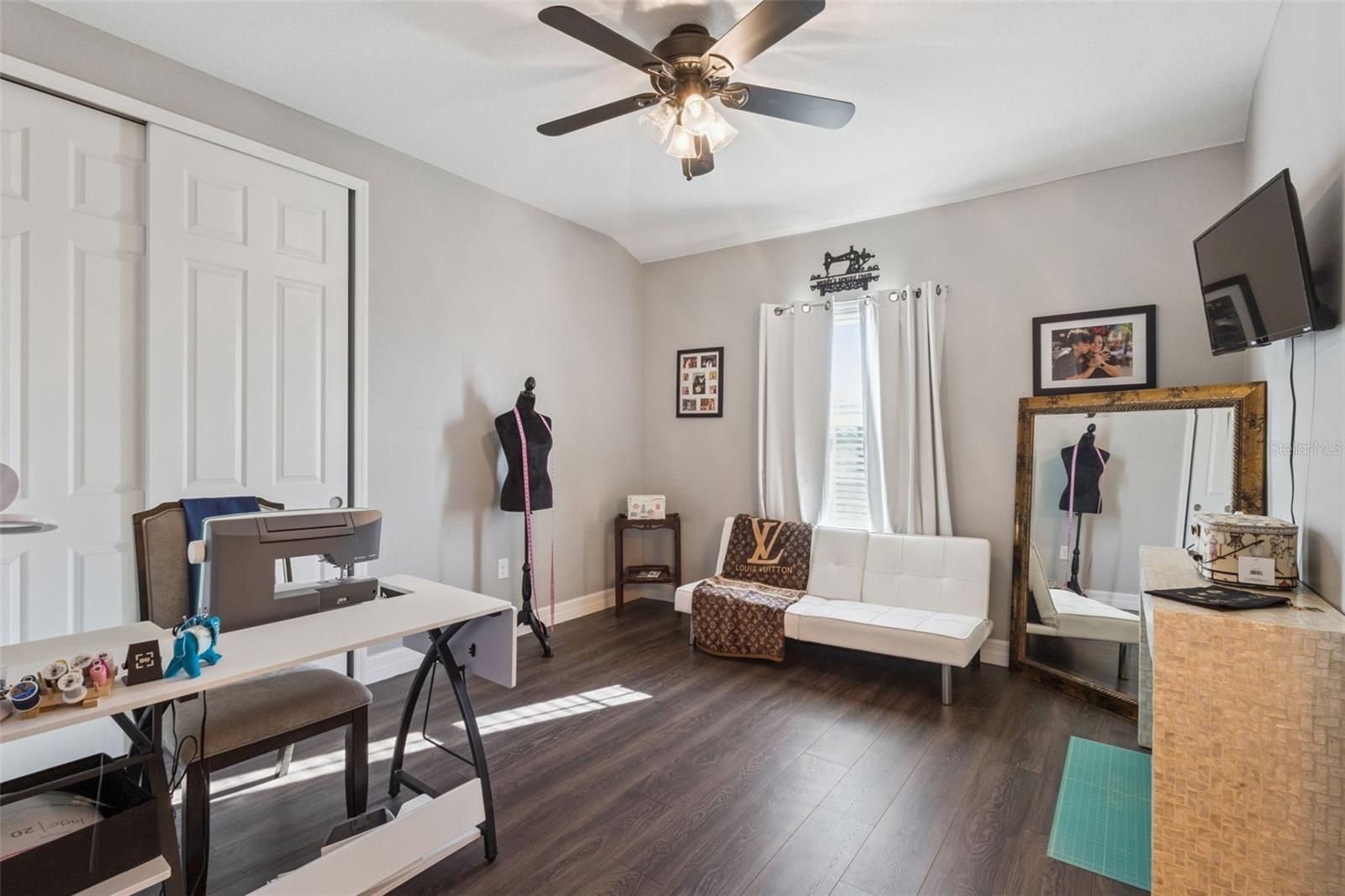 OXFORD CHASE - Residential