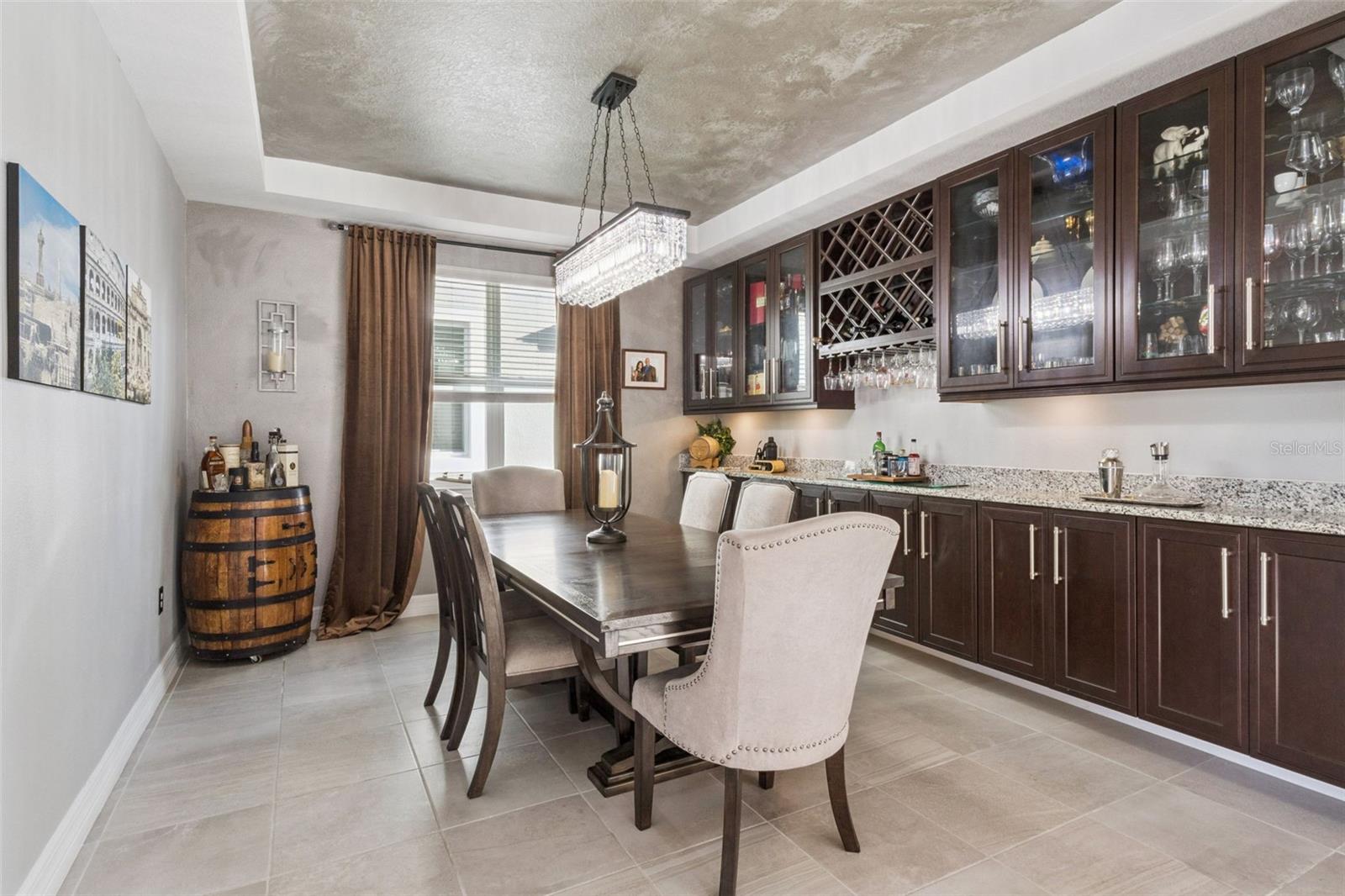 OXFORD CHASE - Residential