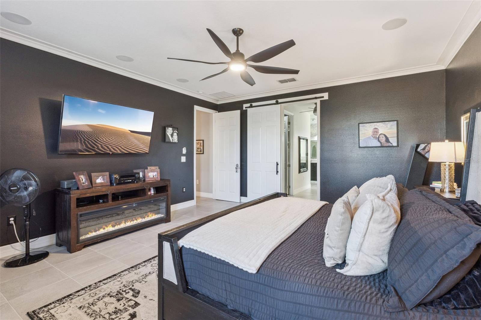 OXFORD CHASE - Residential