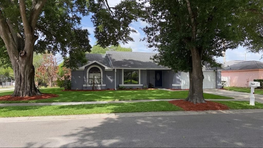 Photo of 7667 Gramercy Drive, Orlando, FL 32818 (MLS # V4948720)