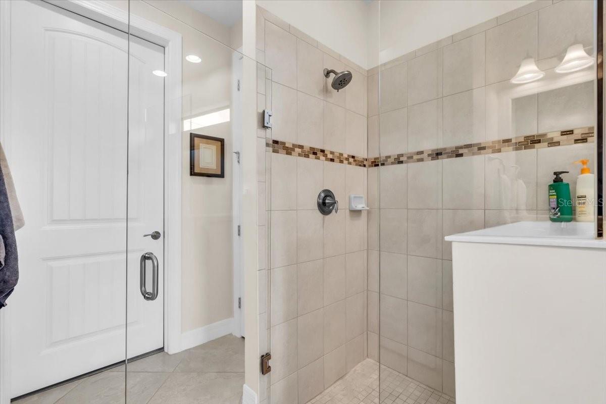 ISLANDWALK AT THE WEST VILLAGE - Residential