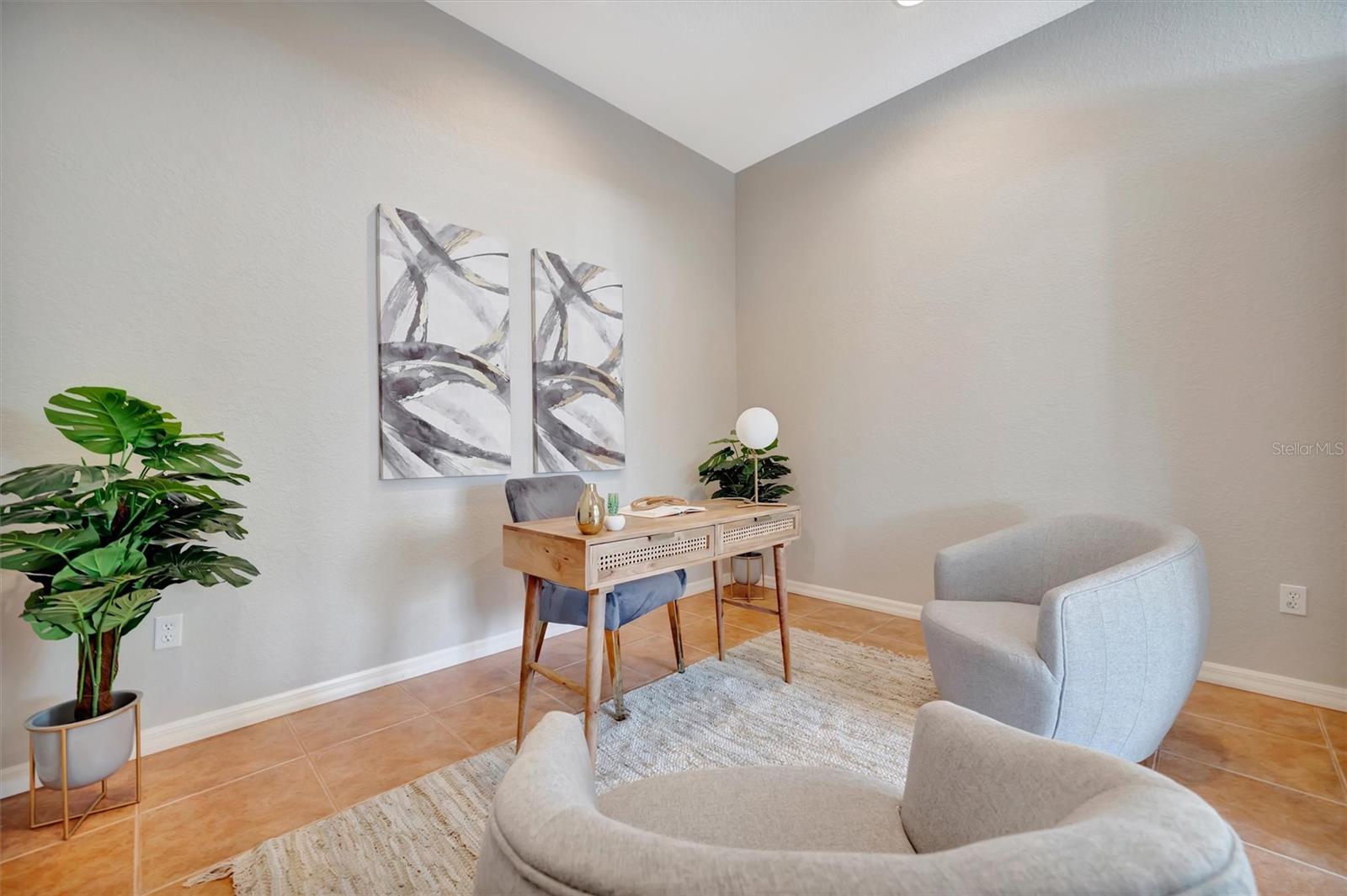 VENETIA PH 5 - Residential