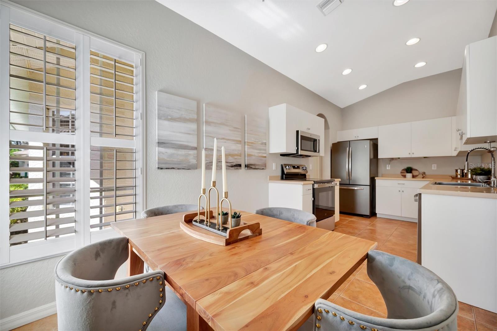 VENETIA PH 5 - Residential