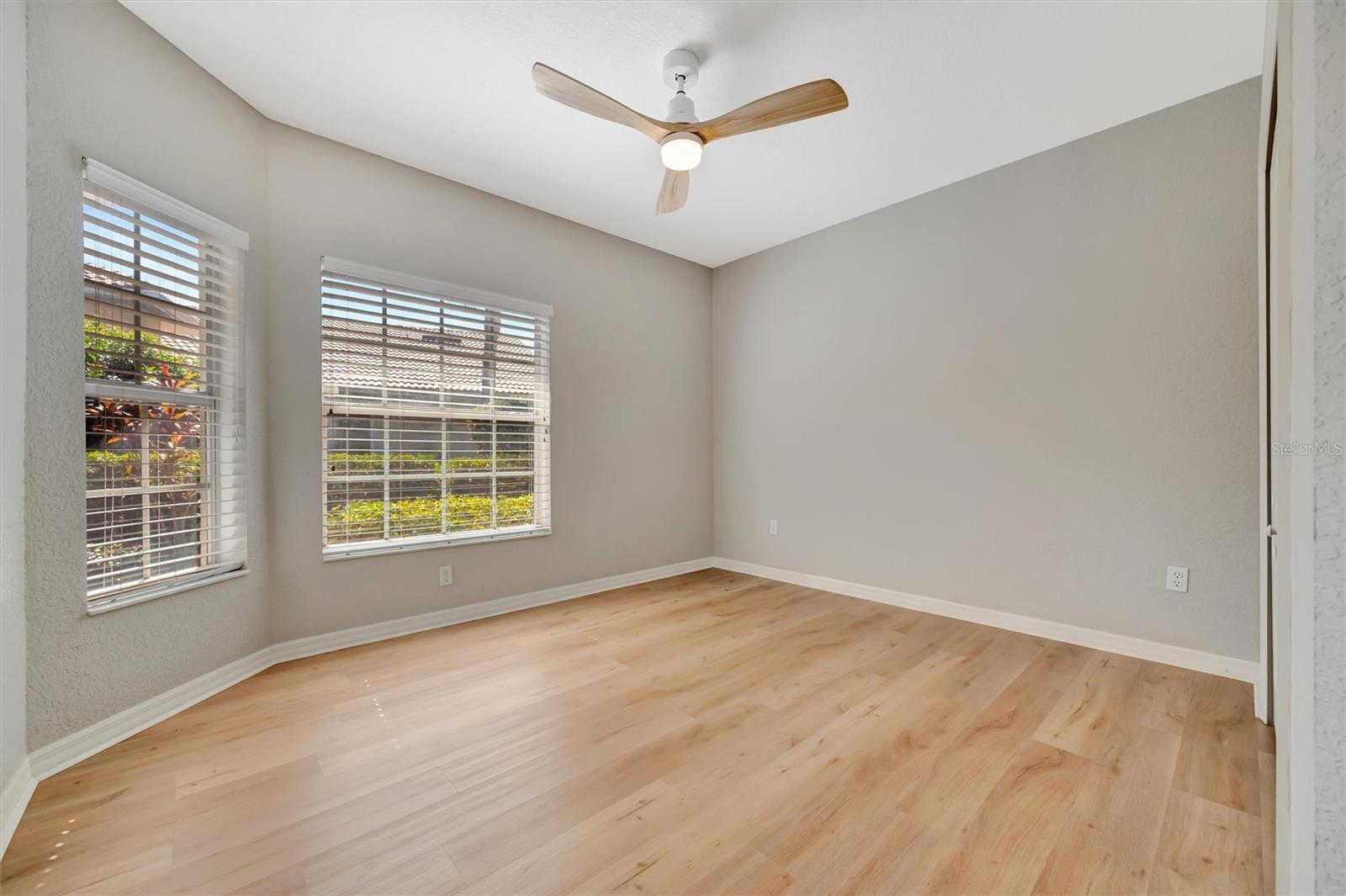 VENETIA PH 5 - Residential