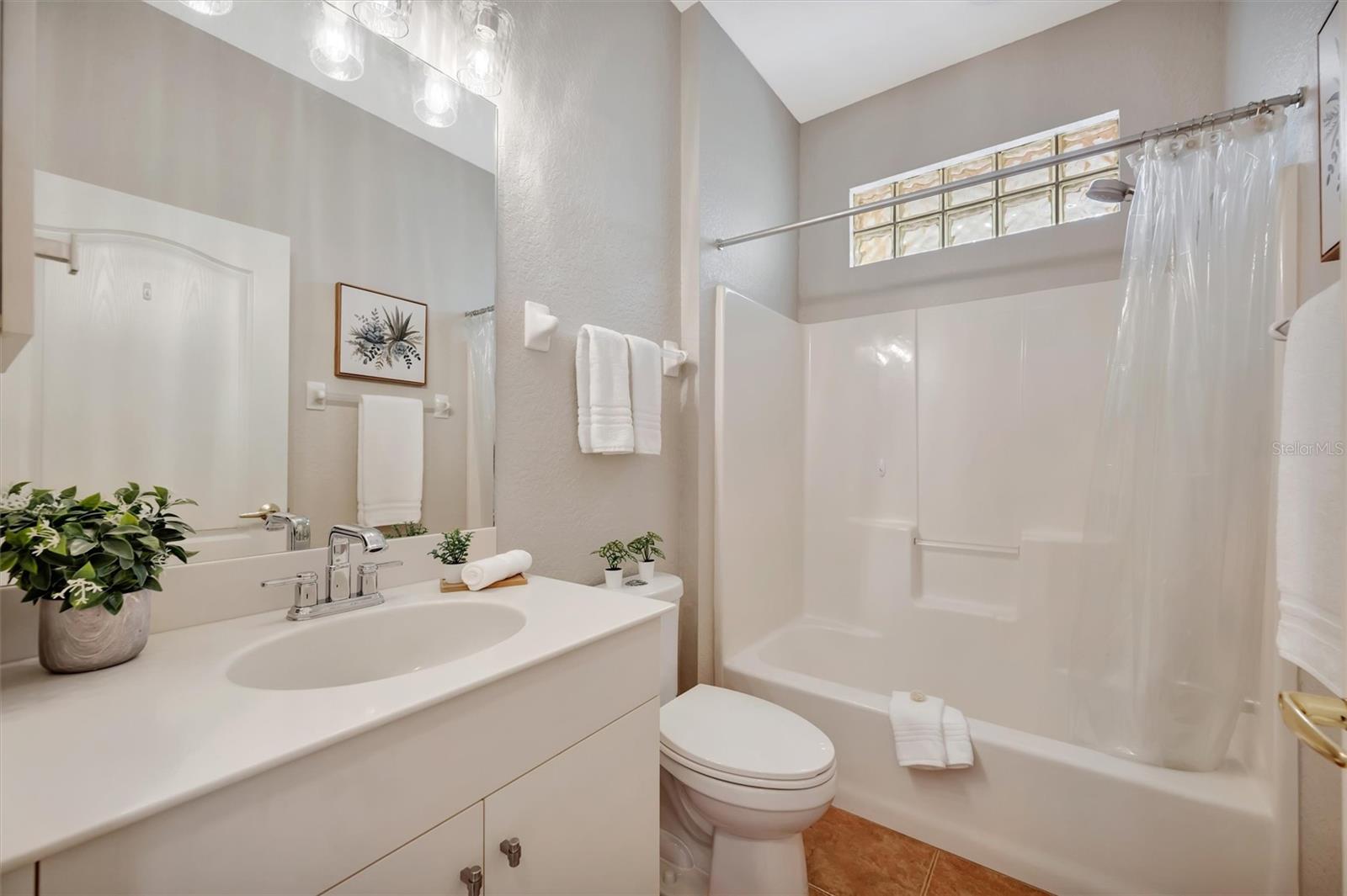 VENETIA PH 5 - Residential