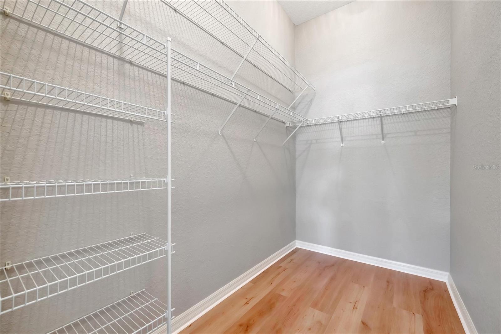 VENETIA PH 5 - Residential