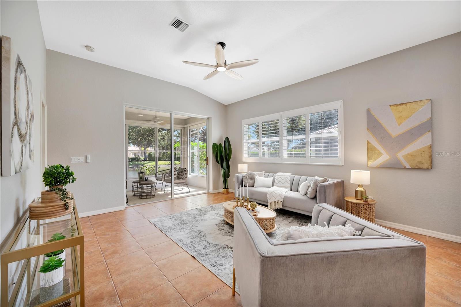 VENETIA PH 5 - Residential