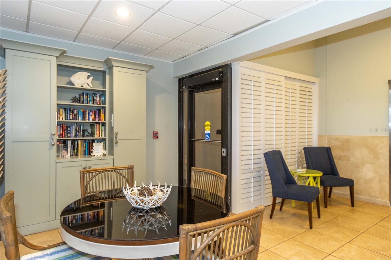 LANDMARK TOWERS 2 - Residential Lease