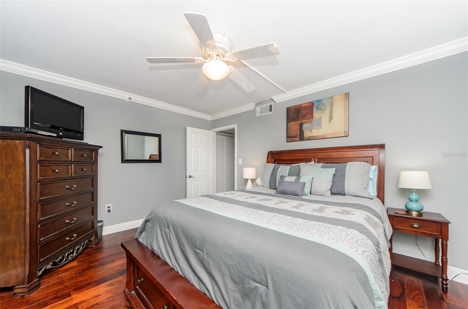 LANDMARK TOWERS 2 - Residential Lease