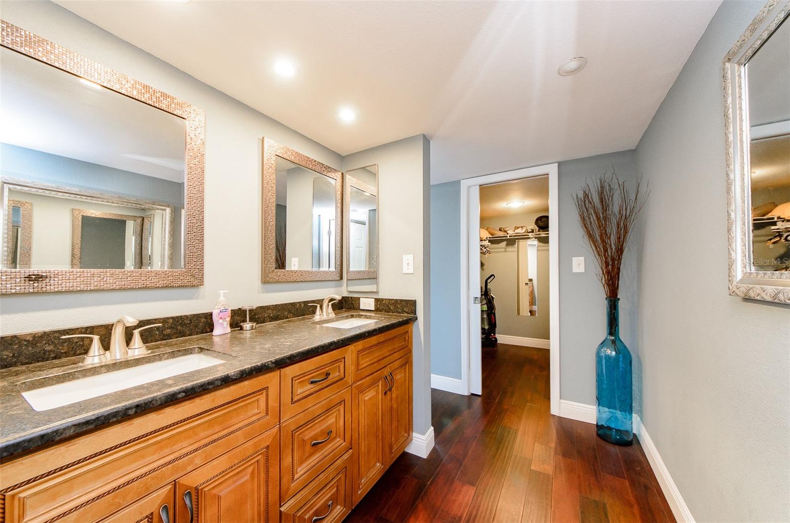 LANDMARK TOWERS 2 - Residential Lease