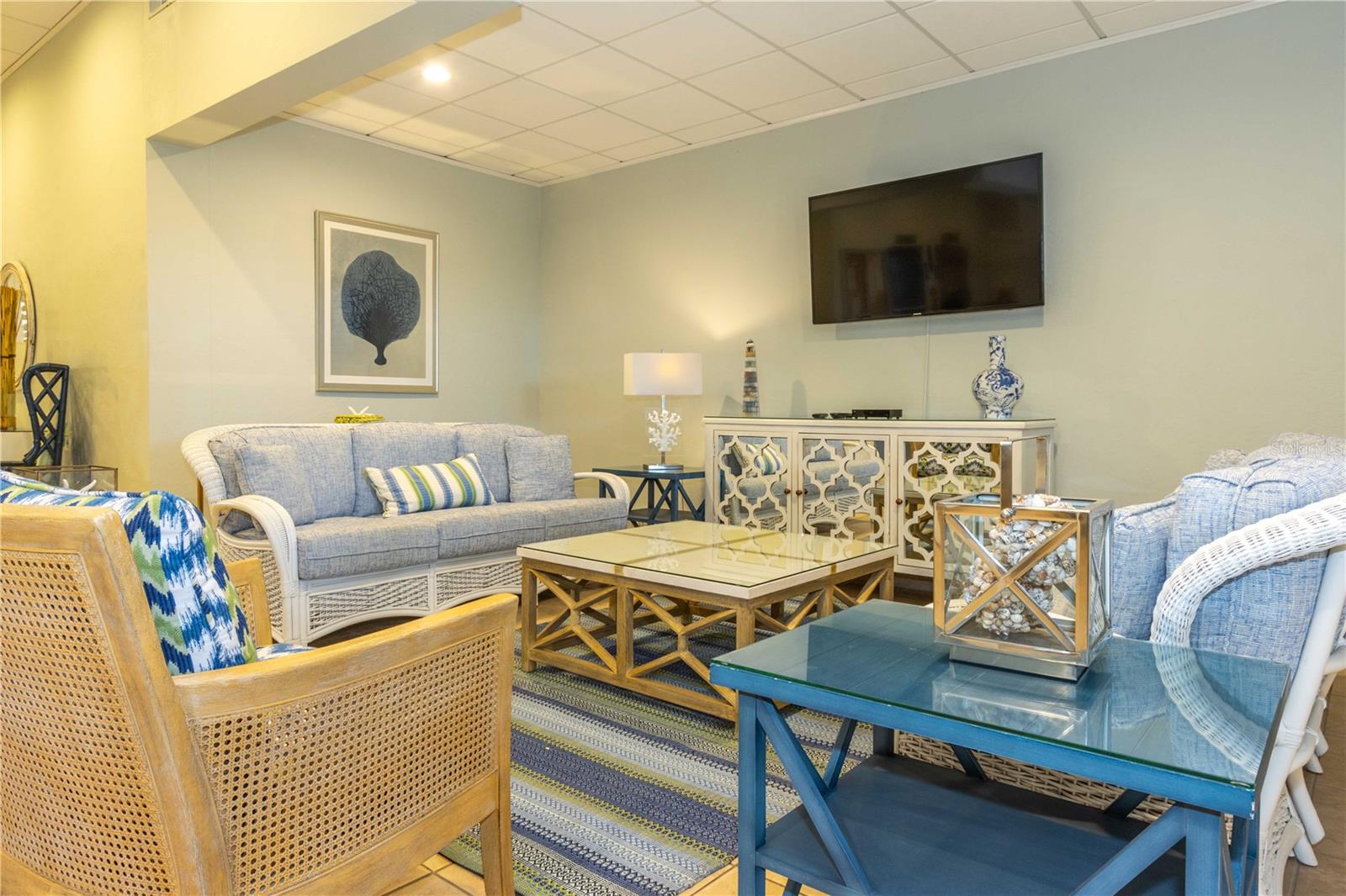 LANDMARK TOWERS 2 - Residential Lease