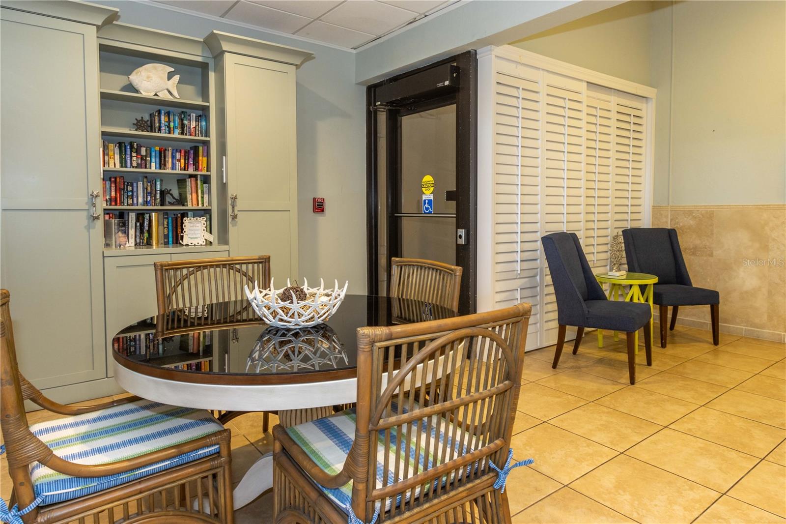 LANDMARK TOWERS 2 - Residential Lease