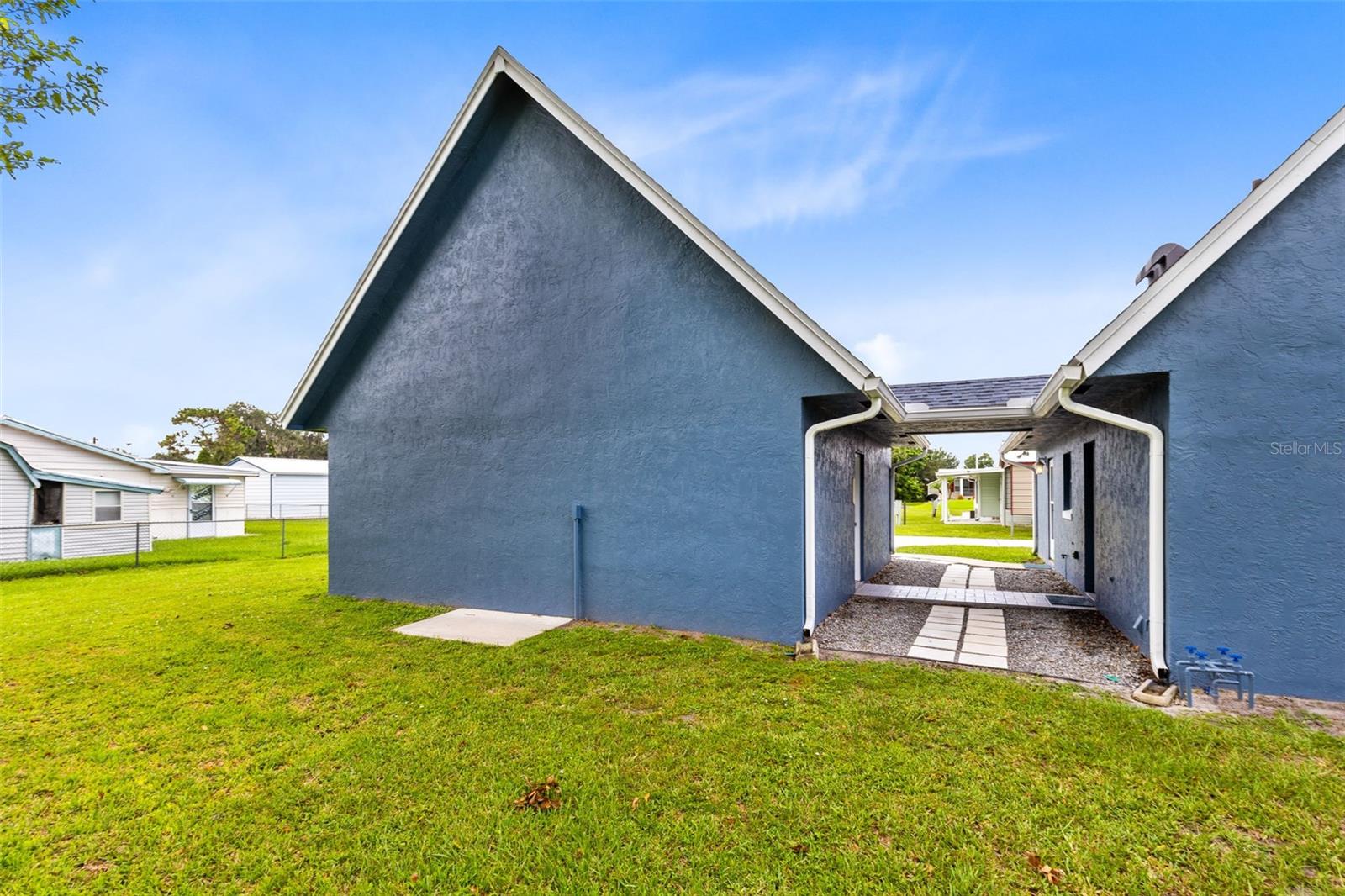 LAKE MARIAN SHORES - Residential